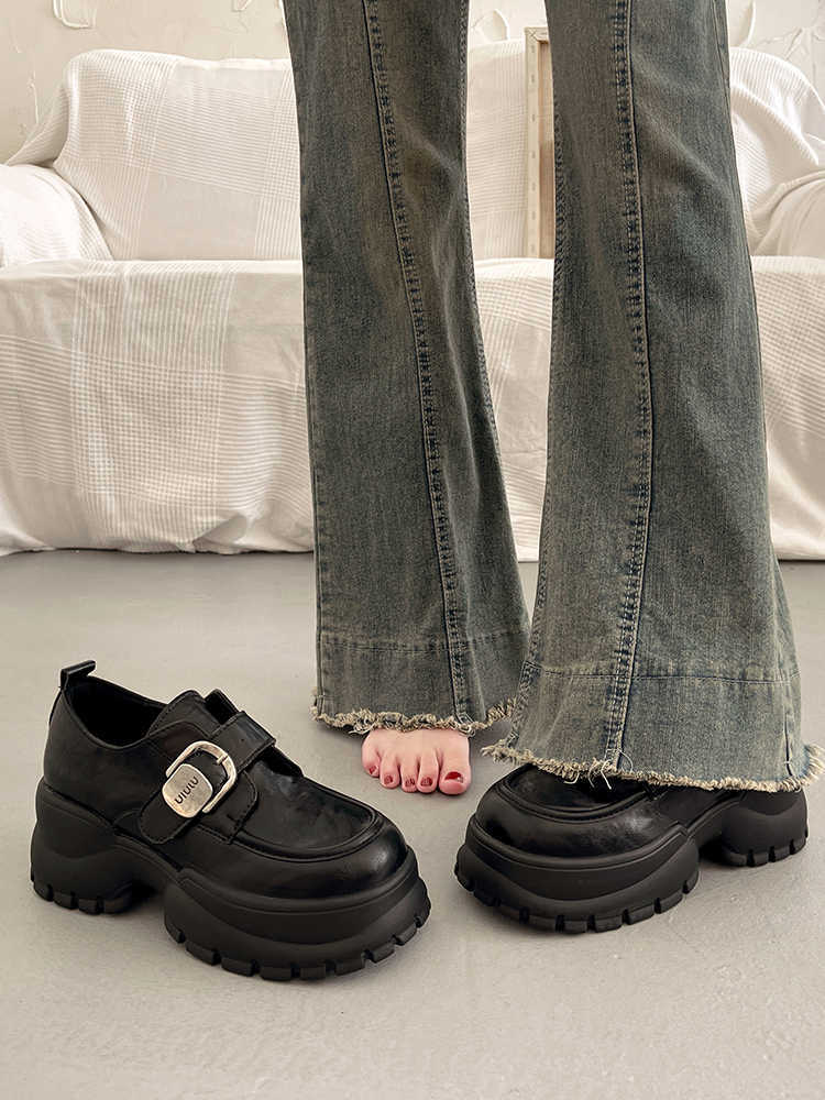 Retro Raise The Bottom Small Leather Shoes Female Loafers Ooho