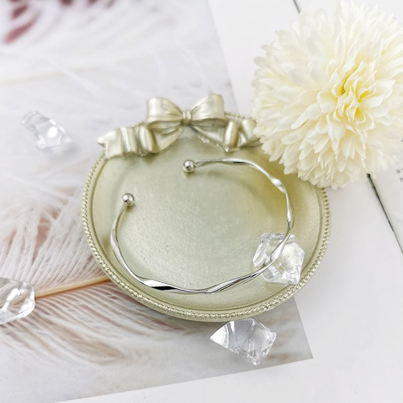 Fashion Mobius Bracelet For Women Ooho