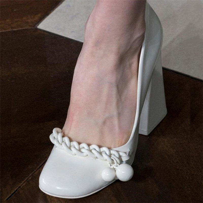 White All-match Shallow Mouth Patent Leather Shoes Elegant Lady Ooho