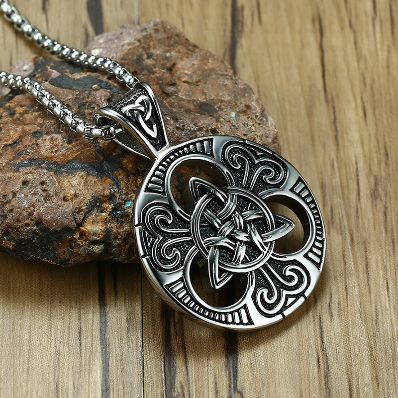 Vintage male concentric knot necklace Ooho