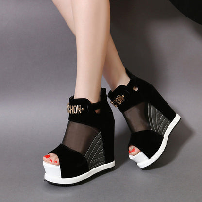 Wedge heeled sandals Ooho