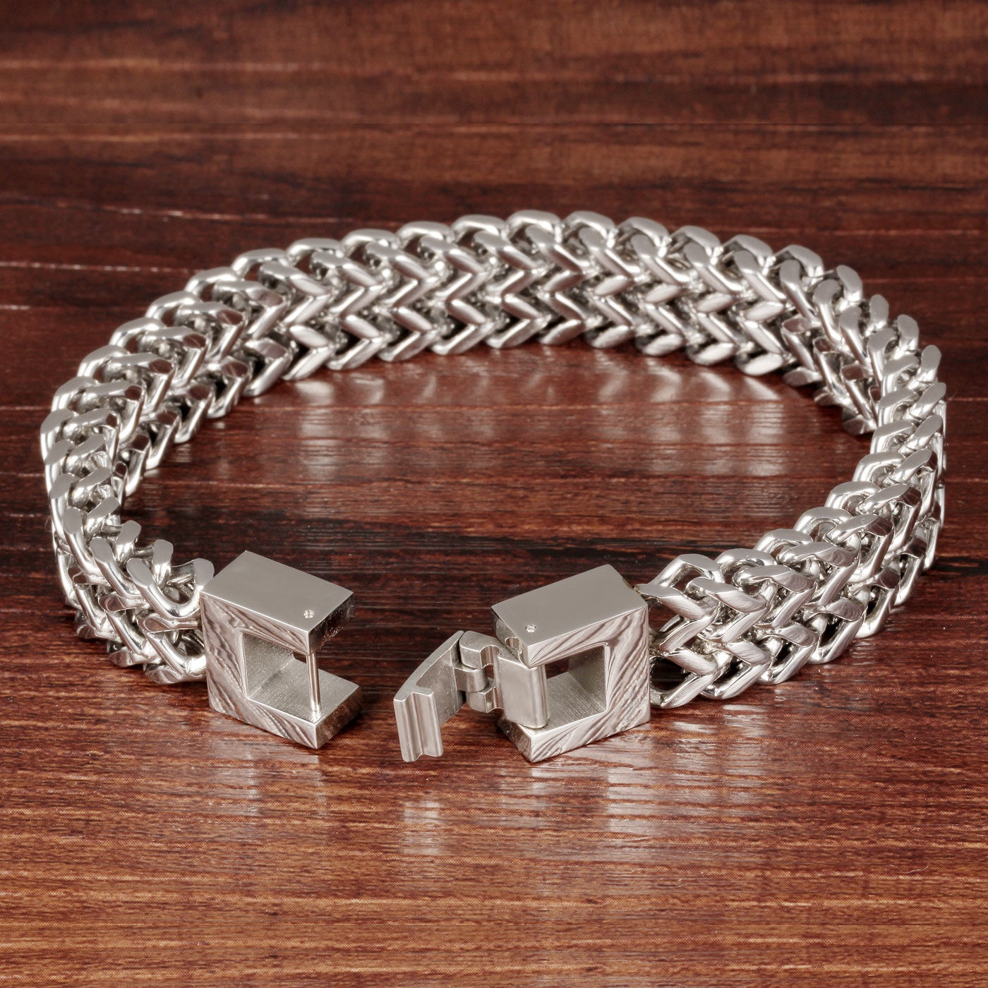 N790 Bracelets Ooho