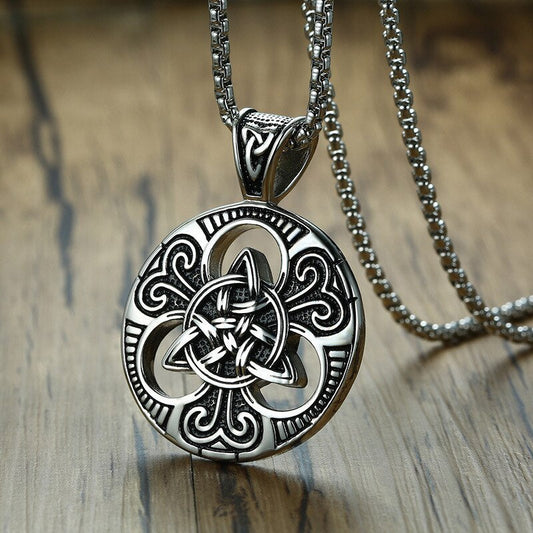Vintage male concentric knot necklace Ooho