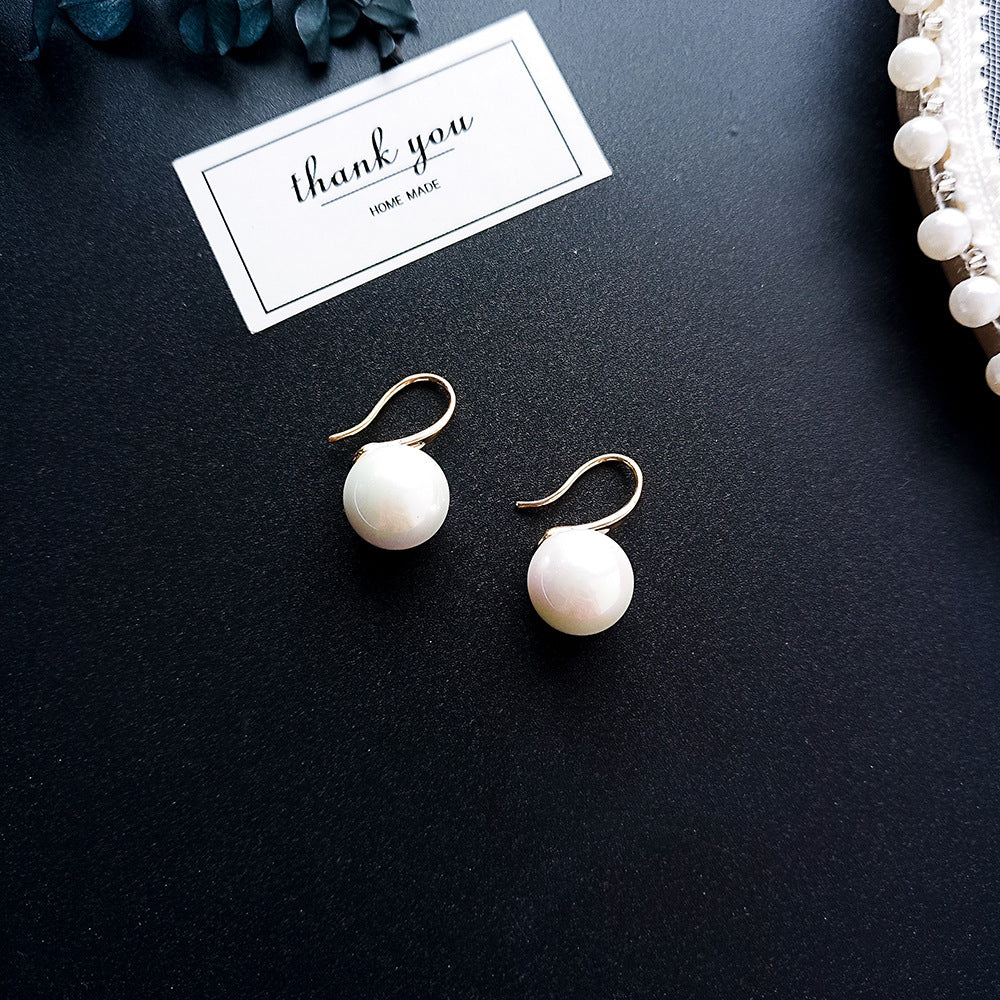 Simple pearl earrings for women Ooho