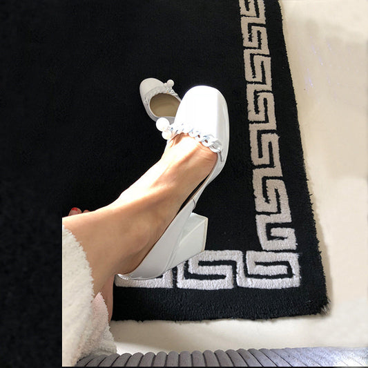 White All-match Shallow Mouth Patent Leather Shoes Elegant Lady Ooho