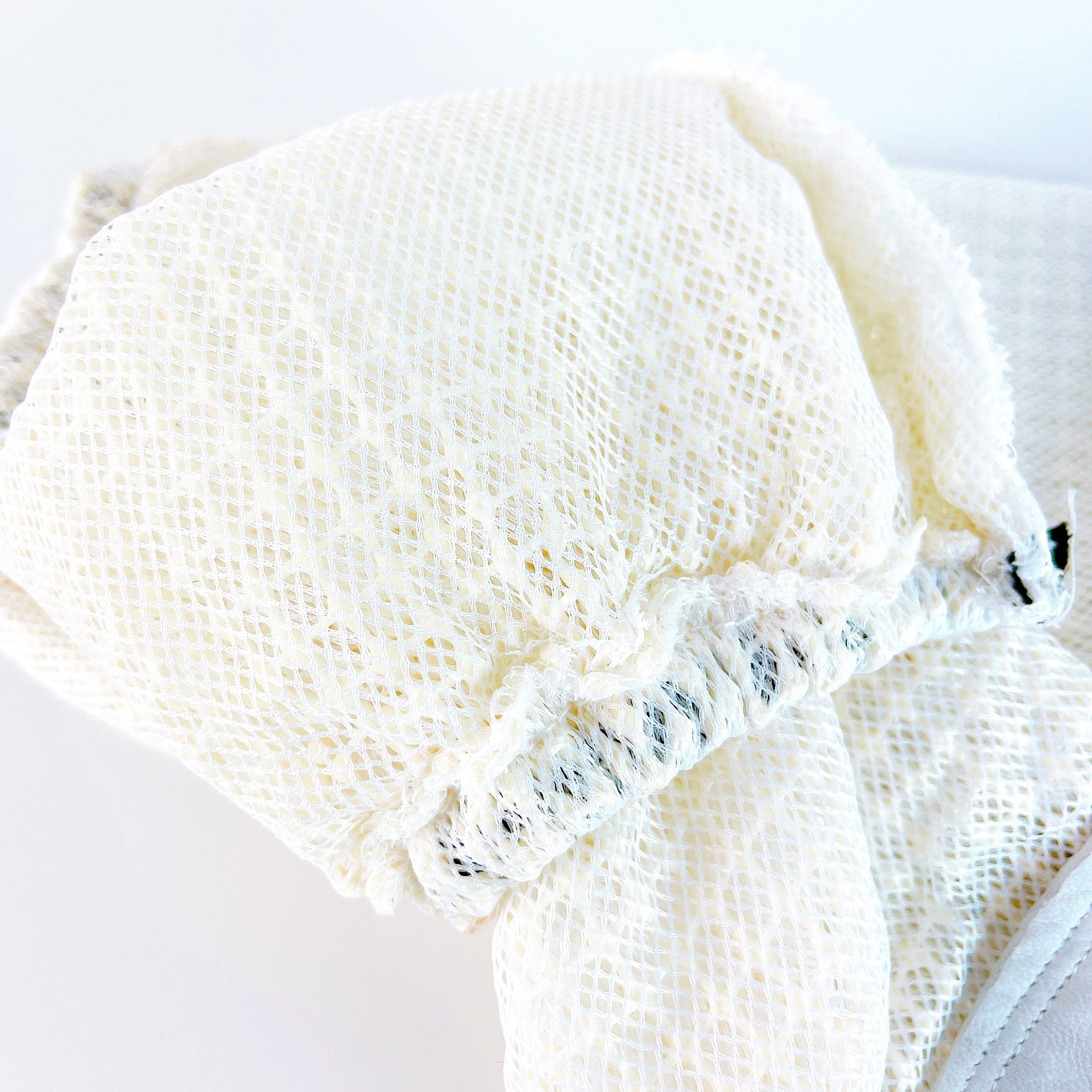 Protection Products Three-layer Breathable Mesh Sheepskin Anti-bee Gloves Ooho